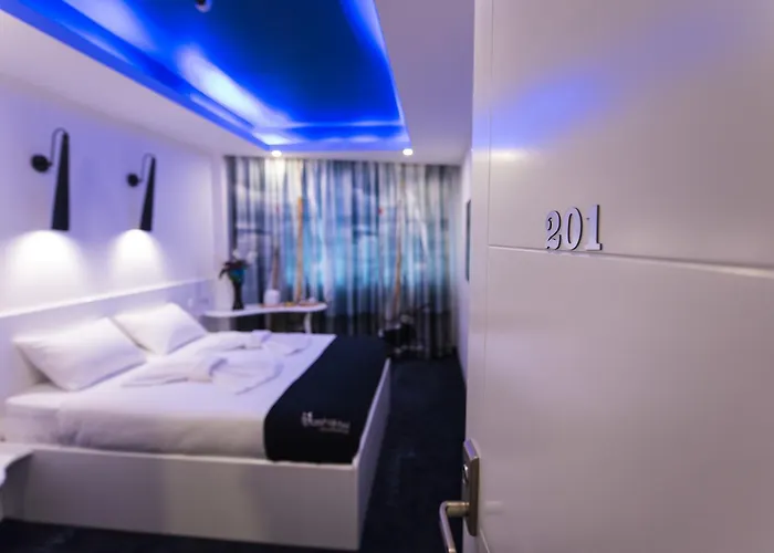 Pasha Moda Hotell 3*